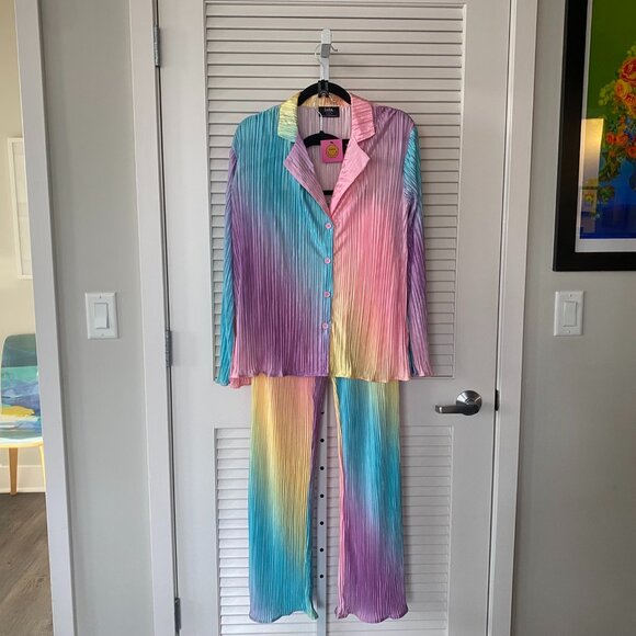 Dressed in LALA Pants - NWT Dressed in LALA Rainbow Dream Long Sleeve Plissé Set, Size S